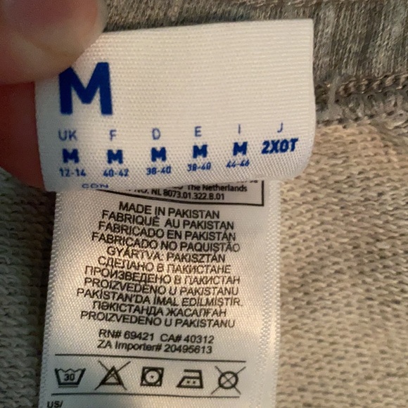 Short gray Reebok Shorts - Picture 4 of 4